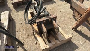Hydraulic machine breaker c/w lines (25mm pins) - 4