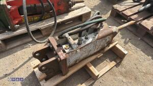 Hydraulic machine breaker c/w lines (25mm pins) - 5