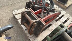 Hydraulic machine breaker c/w lines (30mm pins) - 4