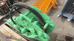 Hydraulic machine breaker c/w lines (45mm pins) - 3