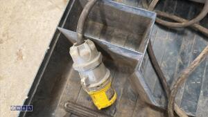 BOSCH 110v SDS drill c/w case - 3