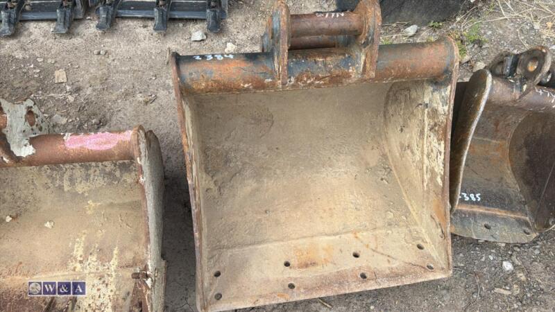 23'' digging bucket (40mm pins)