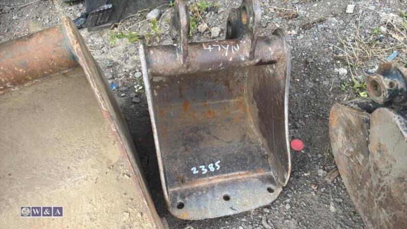 12'' digging bucket (30mm pins)