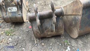 12'' digging bucket (30mm pins) - 4