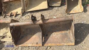 36'' ditching bucket (30mm pins)