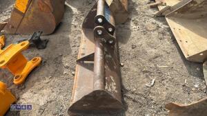 36'' ditching bucket (30mm pins) - 2