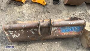 36'' ditching bucket (30mm pins) - 3