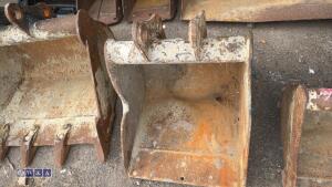 18'' digging bucket (35mm pins)