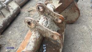 18'' digging bucket (35mm pins) - 4