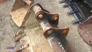 24'' digging bucket (35mm pins) - 3