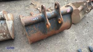 24'' digging bucket (35mm pins) - 4