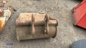 17'' digging bucket (30mm pins) - 5