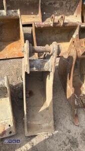 9'' digging bucket (35mm pins)