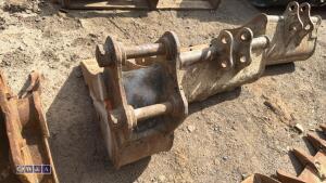 9'' digging bucket (35mm pins) - 4