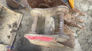 11'' digging bucket (45mm pins) - 3