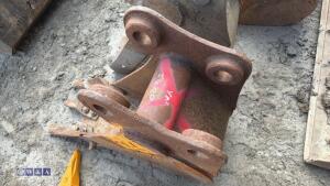 12'' digging bucket (45mm pins) - 4