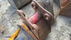 12'' digging bucket (45mm pins) - 5