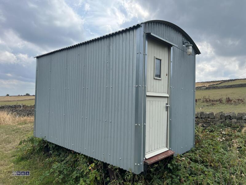 Shepherds hut 12&rsquo; x 7&rsquo;