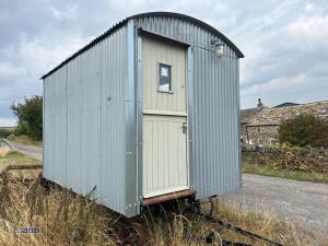 HIRSTLE FABRICATIONS Shepherds hut built on iron wheeled turntable chassis (12ft x 7ft) (to be sold off site Huddersfield HD5) - 6