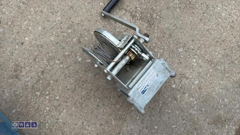 Hand winch