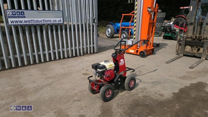 2013 CAMON TC07 petrol turf cutter (s/n 233236)