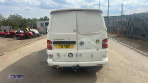 2006 VOLKSWAGEN TRANSPORTER camper conversion c/w pop top, 2 x gas hobs, sink, electric hook up, bike rack, rock & rolla bed (T5 YEP)(folder of history in office) - 4