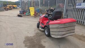 2010 HONDA 2315 petrol ride on mower c/w collector - 3