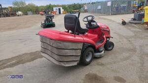 2010 HONDA 2315 petrol ride on mower c/w collector - 5