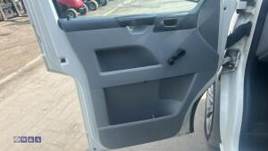 2006 VOLKSWAGEN TRANSPORTER camper conversion c/w pop top, 2 x gas hobs, sink, electric hook up, bike rack, rock & rolla bed (T5 YEP)(folder of history in office) - 31