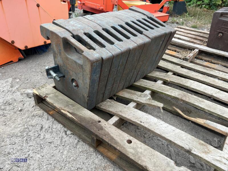 Set of 12 x 47kg KUBOTA front weights