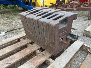 Set of 8 x 47kg KUBOTA front weights