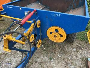 HARGREAVES agri / lime spreader - 18