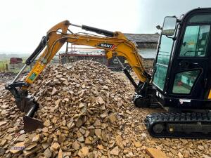 2022 SANY SY26 rubber tracked excavator - 4