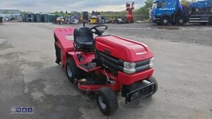 WESTWOOD S1300 hydrostatic drive ride on mower c/w collector - 7