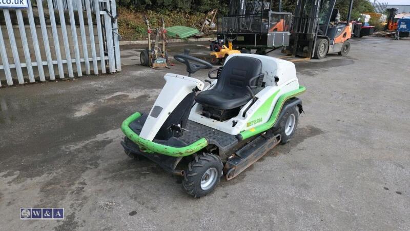 Etesia banking mower