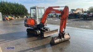KUBOTA KX71 rubber tracked excavator with bucket, blade & piped (inoperable) - 7