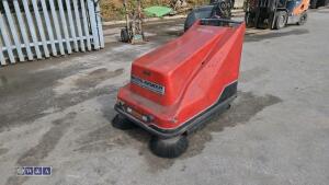 WALKER BROADLET battery driven pedestrian sweeper