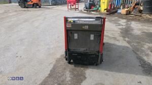 WALKER BROADLET battery driven pedestrian sweeper - 4
