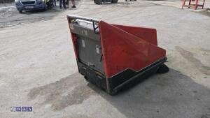 WALKER BROADLET battery driven pedestrian sweeper - 5