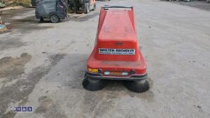 WALKER BROADLET battery driven pedestrian sweeper - 8