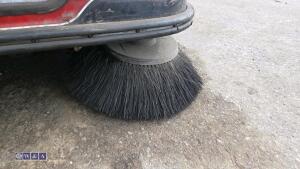 WALKER BROADLET battery driven pedestrian sweeper - 9