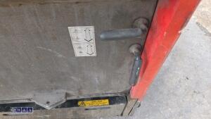 WALKER BROADLET battery driven pedestrian sweeper - 13