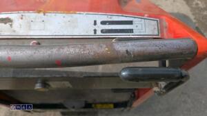 WALKER BROADLET battery driven pedestrian sweeper - 17