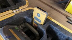 TOPCON pipe laser c/w case - 4