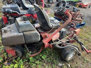 2 x TORO triple cylinder mower spares - 5