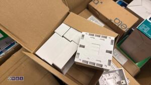 1083 - 2