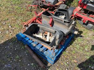 2 x TORO triple cylinder mower spares - 15