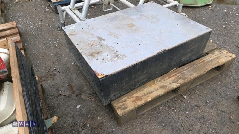 Metal drawers