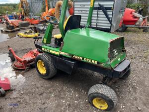 JOHN DEERE F1145 4wd out-front mower - 4