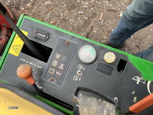 JOHN DEERE F1145 4wd out-front mower - 18